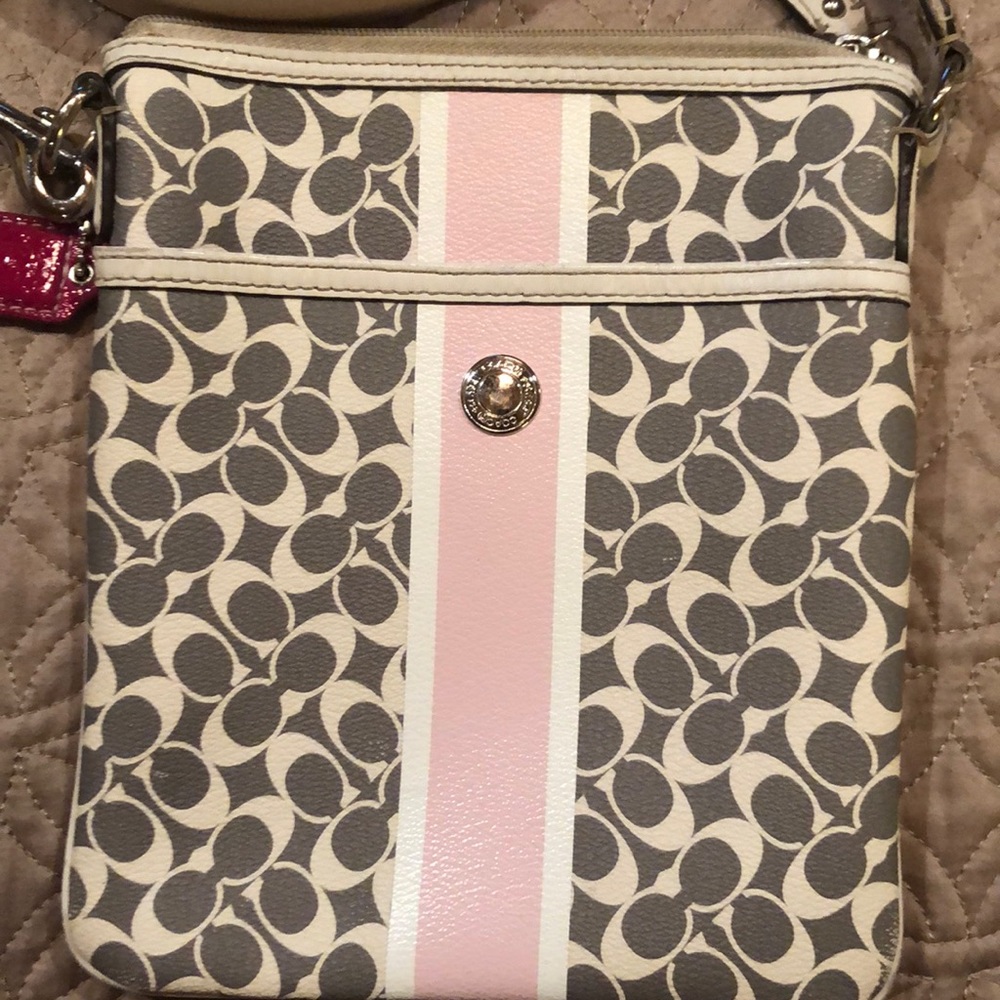 Crossbody coach bag- grey with pink accents!
